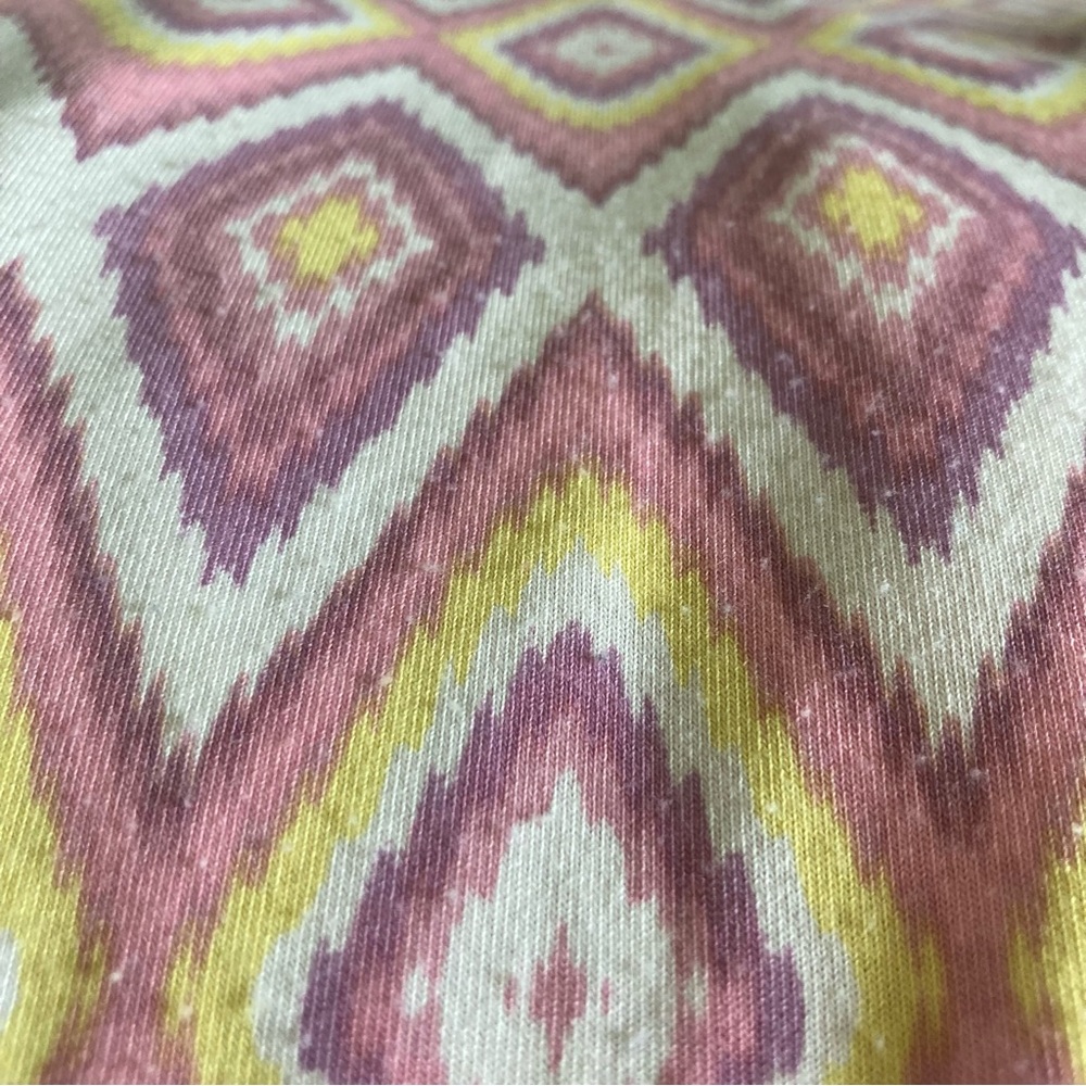 5/$15 LuLaRoe Pink Diamond Print T-Shirt XL - Picture 6 of 7